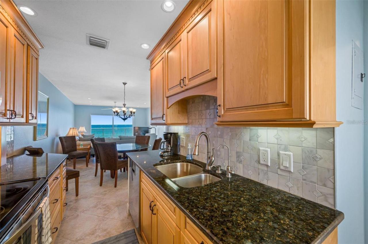 Oceanfront View Of Madeira Beach, Steps To The Beach - Madeira Norte Condo St. Pete Beach Exterior foto